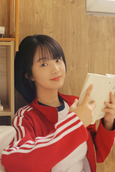 如月莉亚